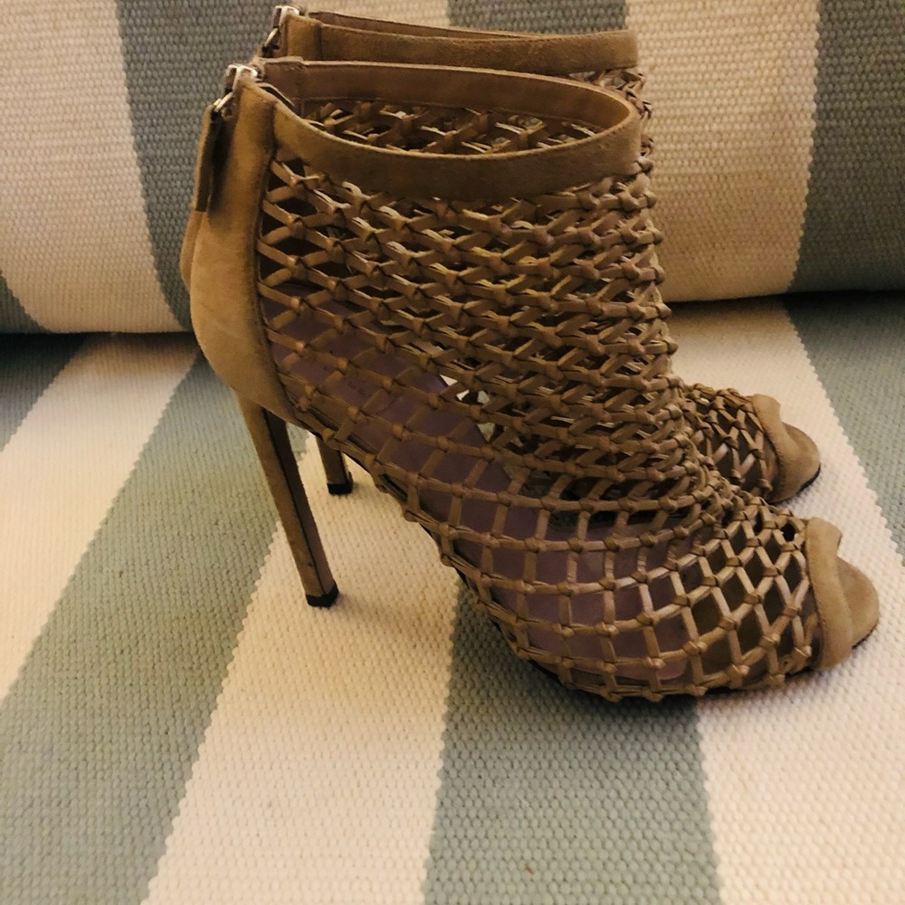 Gucci peep toe suede heeled booties - Picture 3 of 8